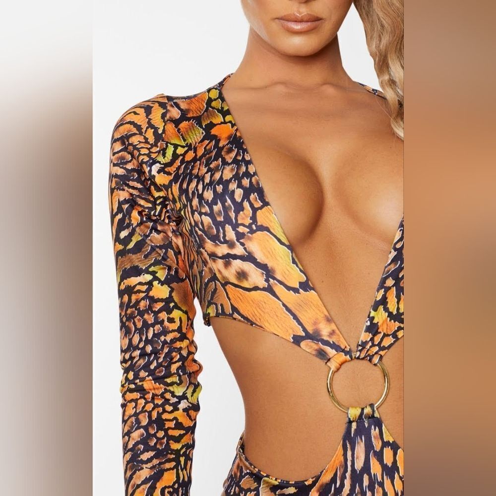 Prettylittlething   - Picture 7 of 7
